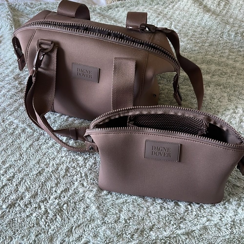 Dagne Dover medium - mauve bag and small toiletry bag in dune